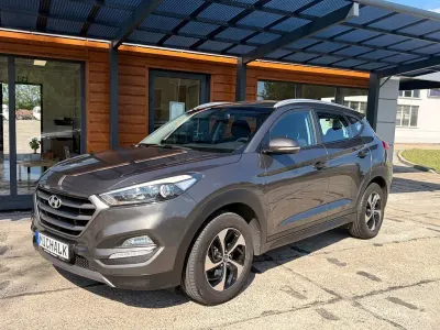 Gebraucht Hyundai Tucson 141 PS (103 kW) 2016 Grau SUV