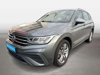 Grau Gebraucht 2024 VW Tiguan Allspace Life SUV | 34.949 € (Fairer Preis)