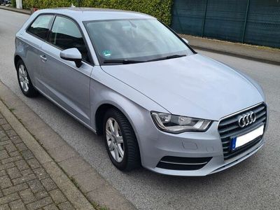 gebraucht Audi A3 1.6 TDI S tronic Attraction Attraction