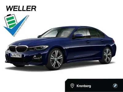Gebraucht BMW 330e Comfort Edition 292 PS (214 kW) 2022 Tansanitblau ii (blau) Limousine
