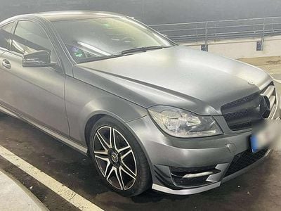 Gebraucht Mercedes C180 156 PS (114 kW) 2011 Schwarz Coupé