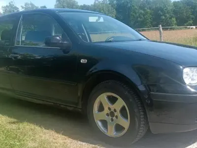 Gebraucht VW Golf IV 75 PS (55 kW) 2001 Schwarz Kleinwagen