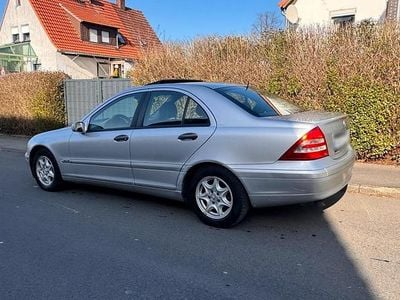 Second-hand Mercedes C220 150 CP (110 kW) 2004 Gri Berlinǎ