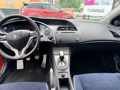 Gebraucht Honda Civic Executive 140 PS (102 kW) 2008 Rot Limousine