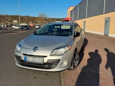 Gebraucht Renault Mégane GrandTour Bose Edition 2012 Grau Kombi