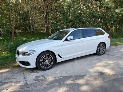 Gebraucht BMW 530 Shadowline 252 PS (185 kW) 2019 Weiß Kombi
