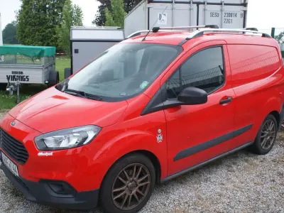 Gebraucht Ford Transit 101 PS (74 kW) 2022 Rot Limousine