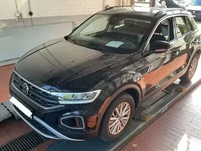 Gebraucht VW T-Roc Life 110 PS (80 kW) 2022 Schwarz SUV