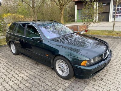 BMW 525