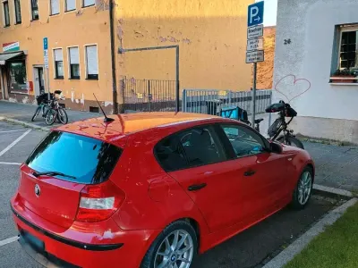 Gebraucht BMW 118 122 PS (89 kW) 2006 Rot Kleinwagen
