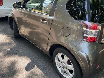 Toyota iQ