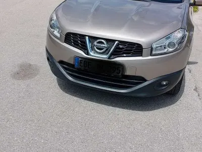 Gebraucht Nissan Qashqai Visia 117 PS (86 kW) 2011 Braun SUV