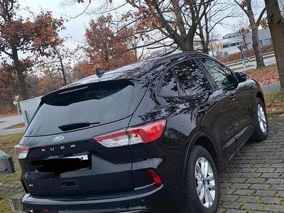Schwarz Gebraucht 2020 Ford Kuga SUV | 24.000 € (Fairer Preis)