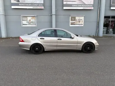 Gebraucht Mercedes C180 143 PS (105 kW) 2006 Silber Limousine
