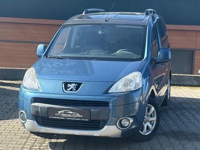 Gebraucht Peugeot Partner Tepee Family 120 PS (88 kW) 2012 Blau Van / Kleinbus