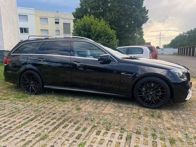 Schwarz Gebraucht 2013 Mercedes E63 AMG AMG Kombi | 41.500 € (Etwas zu teuer)