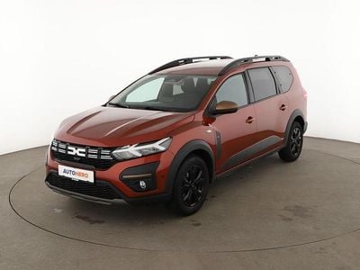 Braun Gebraucht 2024 Dacia Jogger Extreme Van / Kleinbus | 20.490 € (Guter Preis)