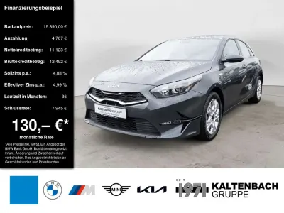 Usado Kia Ceed Edition 7 120 CV (88 kW) 2022 Negro Utilitario