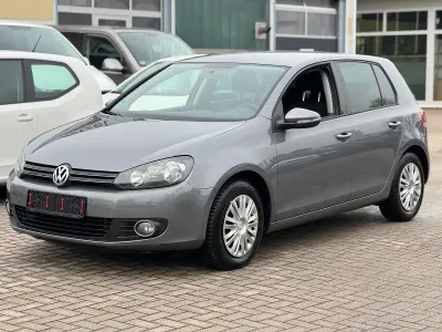 Gebraucht VW Golf VI Comfortline 122 PS (89 kW) 2011 Grau Kleinwagen
