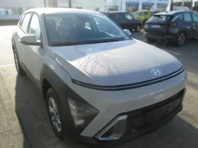 Neu Hyundai Kona Select 116 PS (85 kW) 2026 Grau SUV
