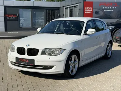 Gebraucht BMW 118 Advantage 143 PS (105 kW) 2011 Weiß Kleinwagen