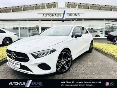 Gebraucht Mercedes A180 Progressive 150 PS (110 kW) 2023 Polarweiß Limousine