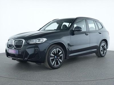 Gebraucht BMW iX3 Sport Line 210 kW (286 PS) 2023 Carbonschwarz SUV