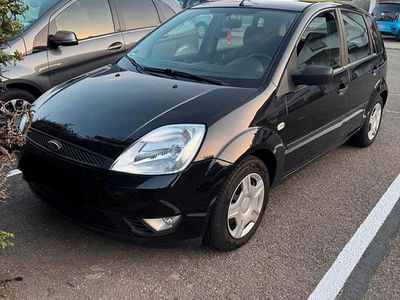 Gebraucht Ford Fiesta 101 PS (74 kW) 2005 Schwarz Kleinwagen