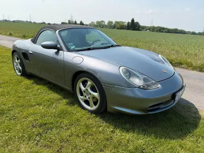 Begagnad Porsche Boxster 228 HK (167 kW) 2004 Grå Cab