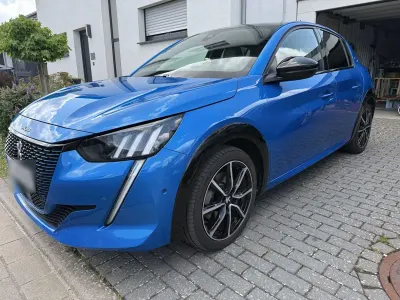 Gebraucht Peugeot e-208 GT 100 kW (136 PS) 2020 Blau Kleinwagen