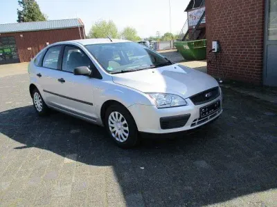 Gebraucht Ford Focus 101 PS (74 kW) 2006 Silber Limousine