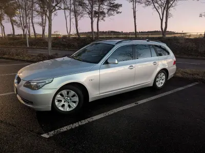 Gebraucht BMW 525 Advantage 197 PS (144 kW) 2009 Silber Kombi