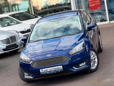 Usata Ford Focus Titanium 125 CV (91 kW) 2014 Blu Berlina