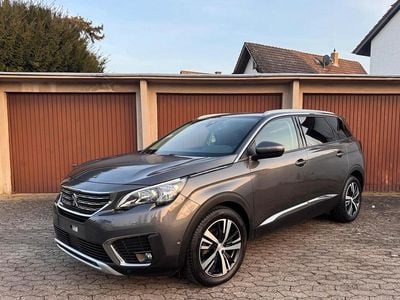 Grau Gebraucht 2019 Peugeot 5008 Allure SUV | 16.480 €