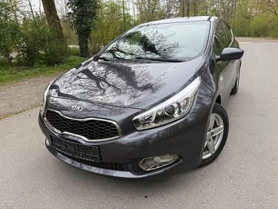 Brugt Kia Ceed FIFA World Cup Edition 99 HK (72 kW) 2013 Grå Hatchback