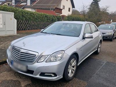 Gebraucht Mercedes E220 170 PS (125 kW) 2008 Silber Limousine