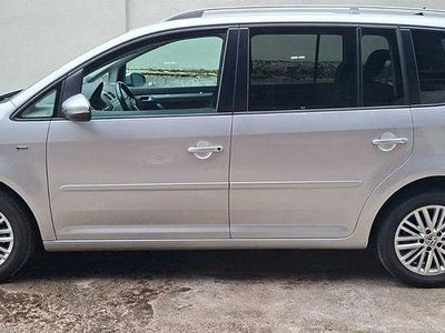 Usata VW Touran Cup 140 CV (102 kW) 2014 Argento Monovolume