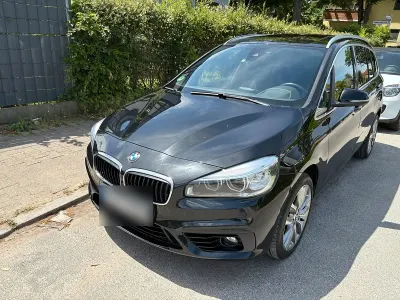 Gebraucht BMW 220 Gran Tourer Sport Line 190 PS (139 kW) 2018 Schwarz Van / Kleinbus