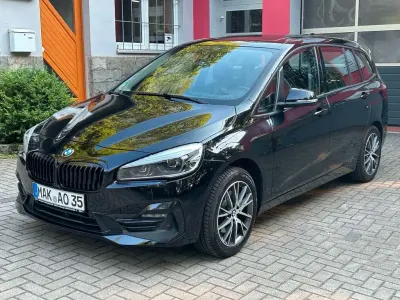 Gebraucht BMW 218 Gran Tourer Sport Line 140 PS (102 kW) 2019 Schwarz Van / Kleinbus