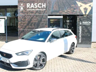 Używany Cupra Leon VZ 245 KM (180 kW) 2022 Biały Kombi
