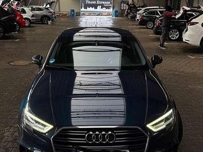 Gebraucht Audi A3 Sport 150 PS (110 kW) 2019 Blau Limousine