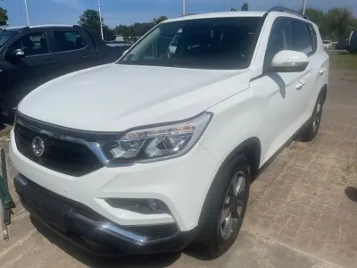 Gebraucht SsangYong Rexton Quartz 181 PS (133 kW) 2018 Weiß SUV