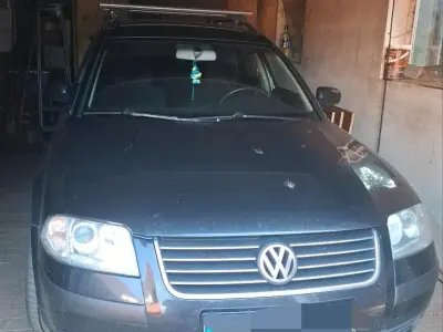 Gebraucht VW Passat 101 PS (74 kW) 2003 Schwarz Kombi