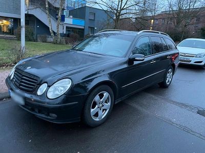 Schwarz Gebraucht 2005 Mercedes E280 Avantgarde Kombi | 3.500 € (Etwas zu teuer)
