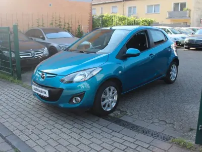 Gebraucht Mazda 2 Center-Line 102 PS (75 kW) 2012 Aquatic blue Kleinwagen