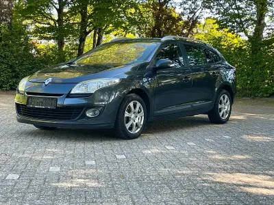 Gebraucht Renault Mégane GrandTour 116 PS (85 kW) 2013 Schwarz Kombi