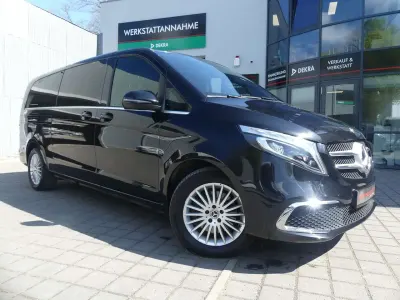 Gebraucht Mercedes V250 Avantgarde 190 PS (139 kW) 2019 Obsidianschwarz metallic Van / Kleinbus