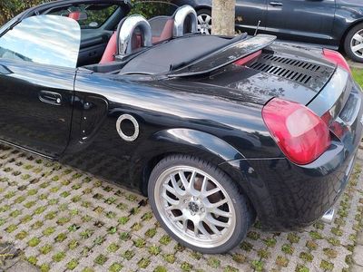 Schwarz Gebraucht 2000 Toyota MR2 Cabrio | 12.599 €