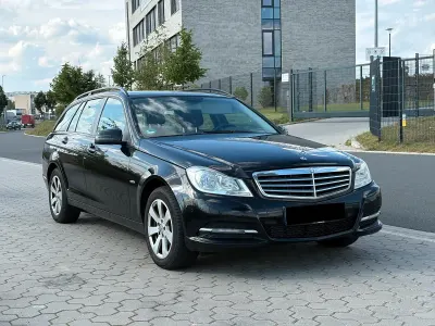 Gebraucht Mercedes C180 156 PS (114 kW) 2011 Schwarz Kombi
