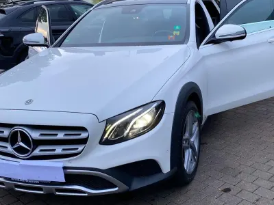 Używany Mercedes E220 All-Terrain 194 KM (142 kW) 2018 Biały Kombi